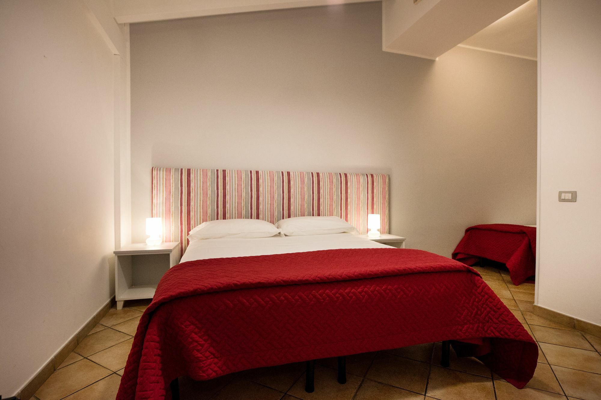 Cabrera House Bed & Breakfast Pozzallo Bagian luar foto