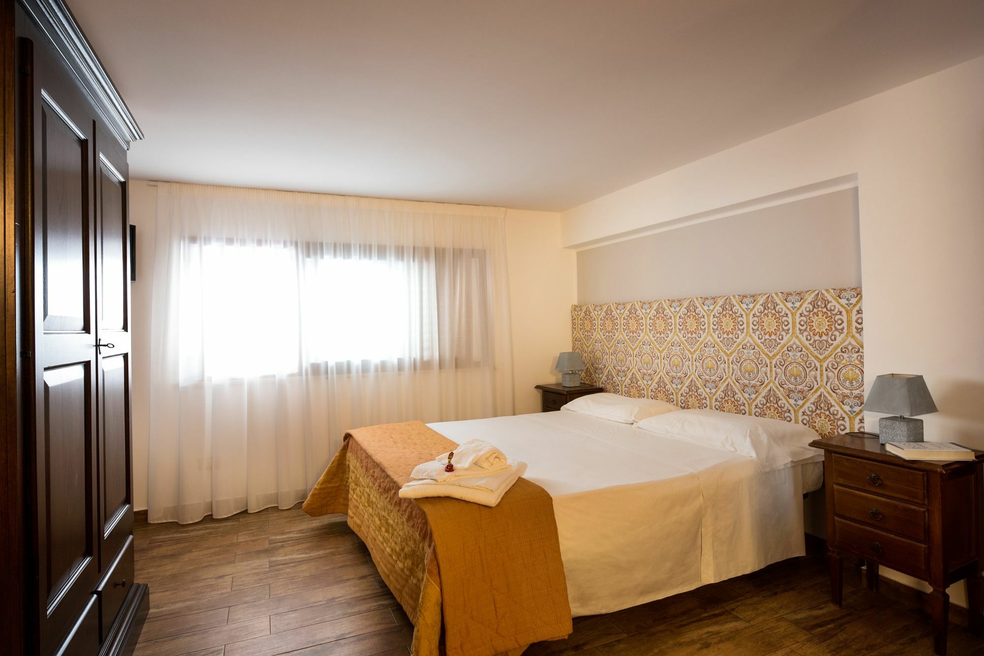Cabrera House Bed & Breakfast Pozzallo Bagian luar foto